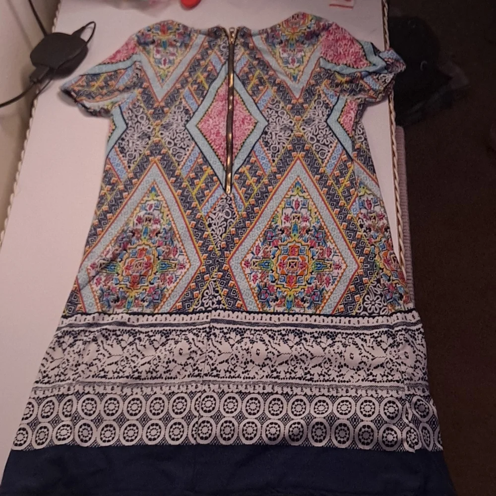 Multicolored patterned dress - Picture 2 of 3